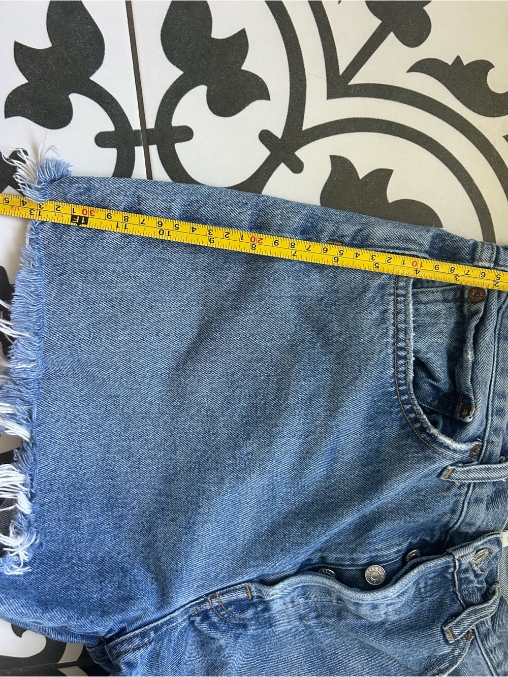 Agolde Parker Shorts (long) - Picture 7 of 9